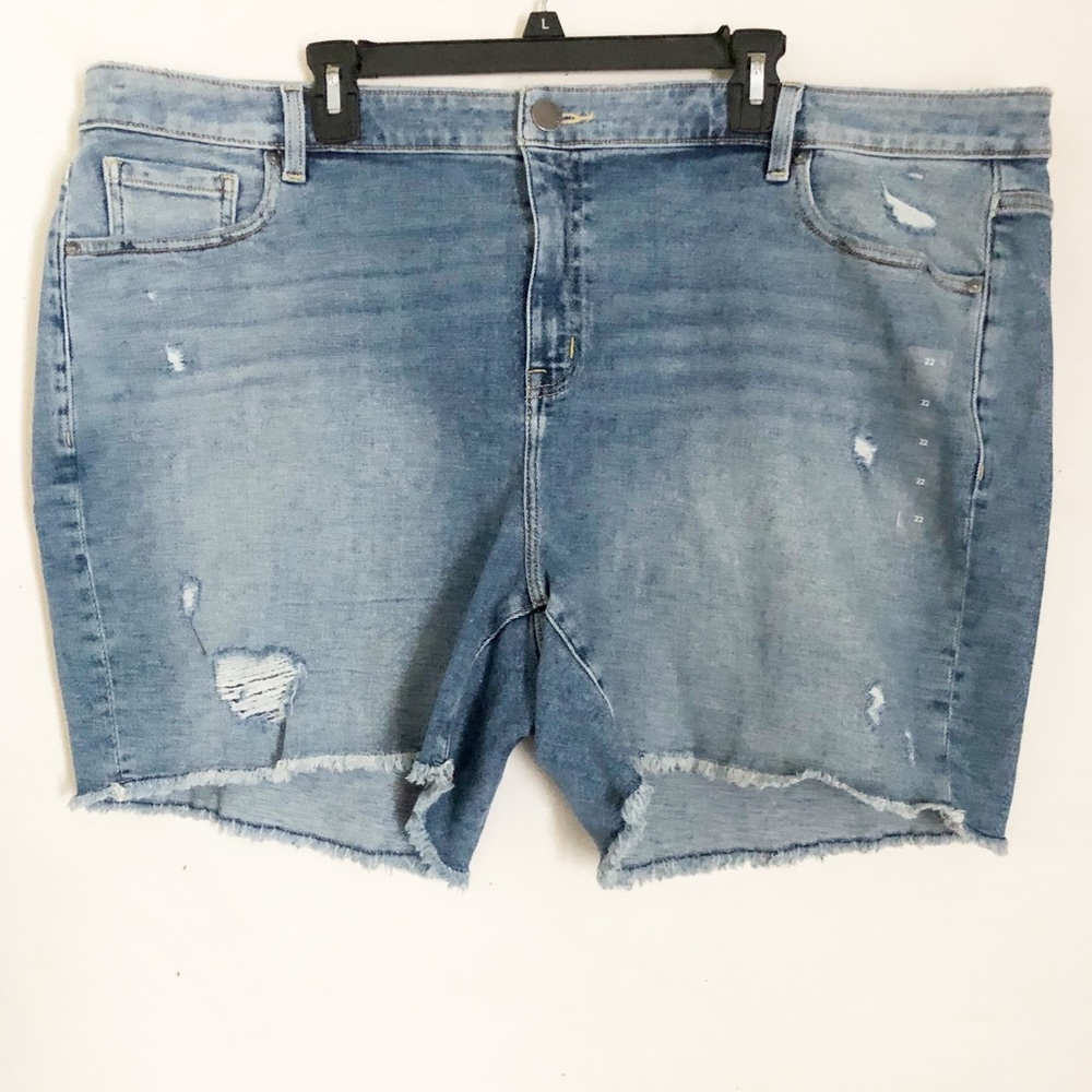 Lane Bryant Flex Magic Waistband Girlfriend Shorts Size 22